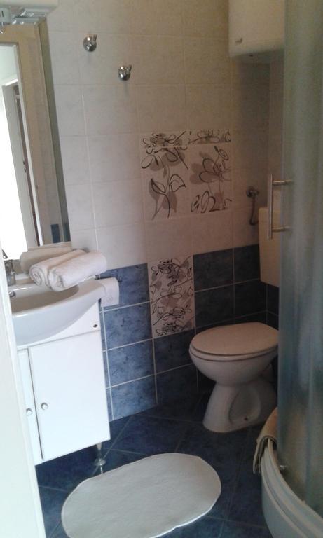 Apartments Davor Biograd Na Moru Quarto foto